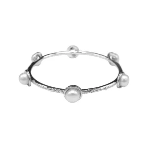 228-01-S | HAMMERED SILVER PETITE BANGLE W/ 6 ( 7 MM ) PEARLS