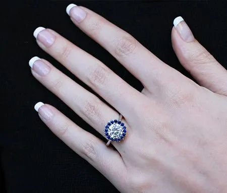 Dicentra - Round Lab Diamond Engagement Ring (IGI Certified)