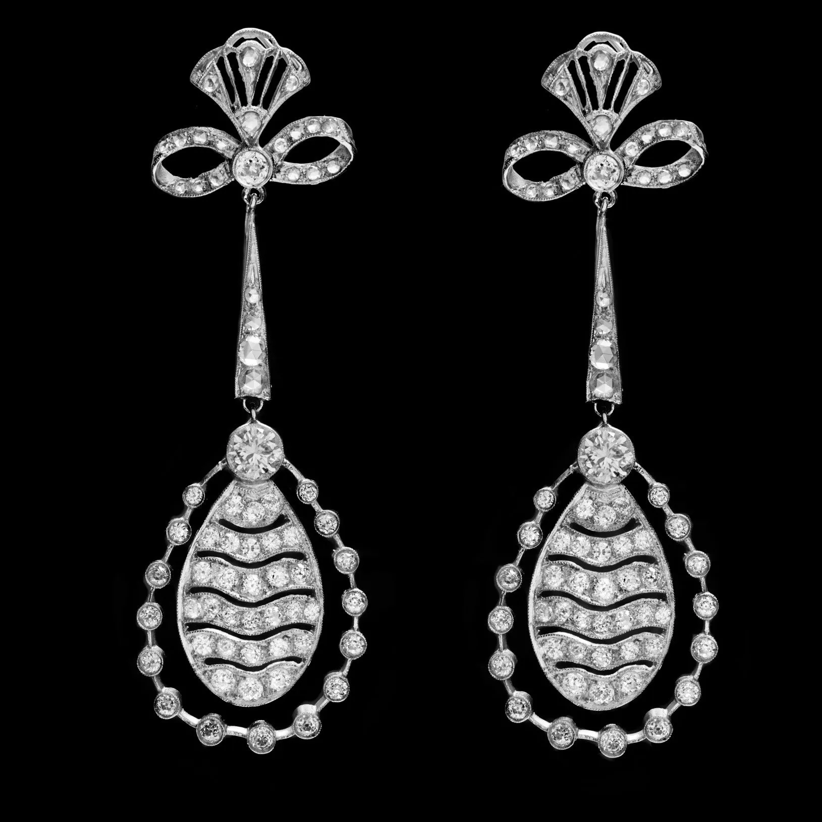 Estate 2.72 Carat Total Weight Platinum Dangle Earrings