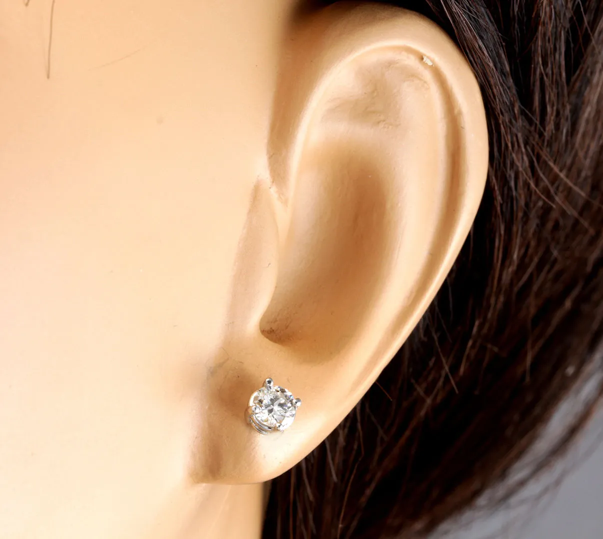 Exquisite 1.40 Carats Natural Diamond 14K Solid White Gold Stud Earrings