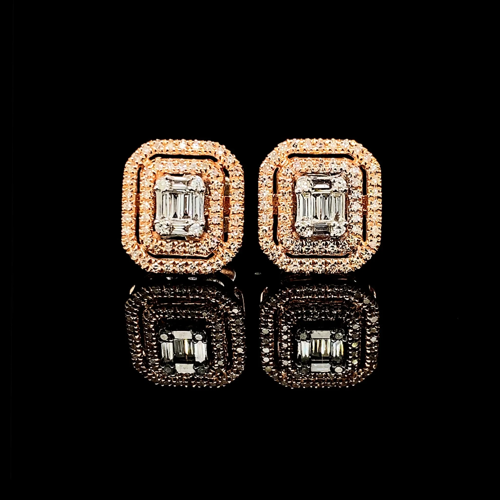 PREORDER | Golden Classic Emerald Halo Diamond Earrings 14kt